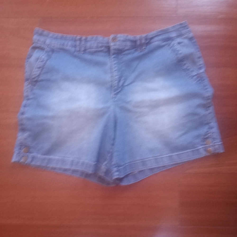 Gloria Vanderbilt Jean shorts